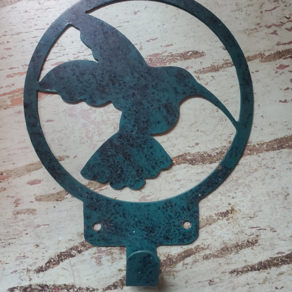 Vintahe Metal Hummingbird Hook Indoor Outdoor Green